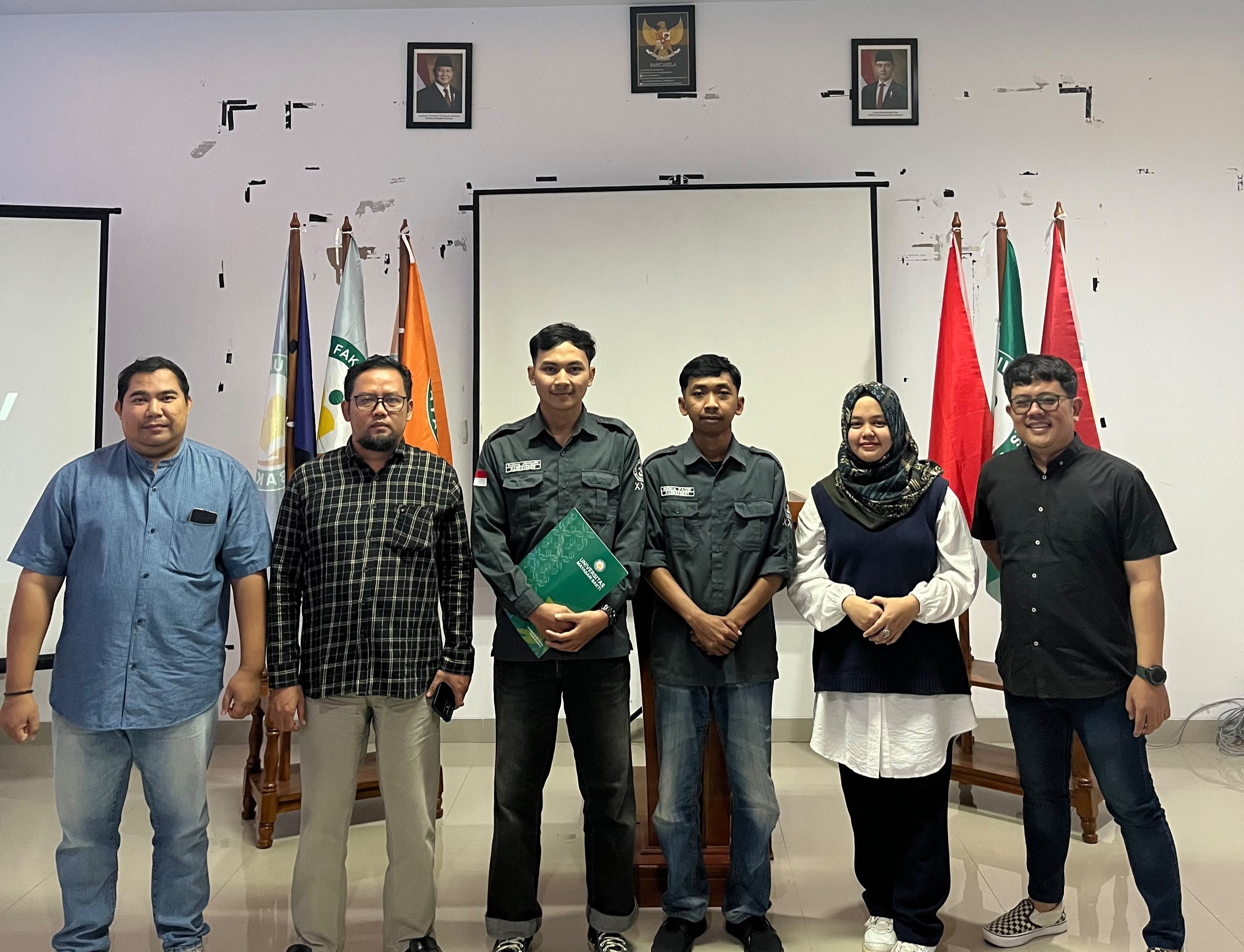 Foto berita: Serah Terima Jabatan Himpunan Mahasiswa Bisnis Digital: Kepemimpinan Baru, Semangat Baru